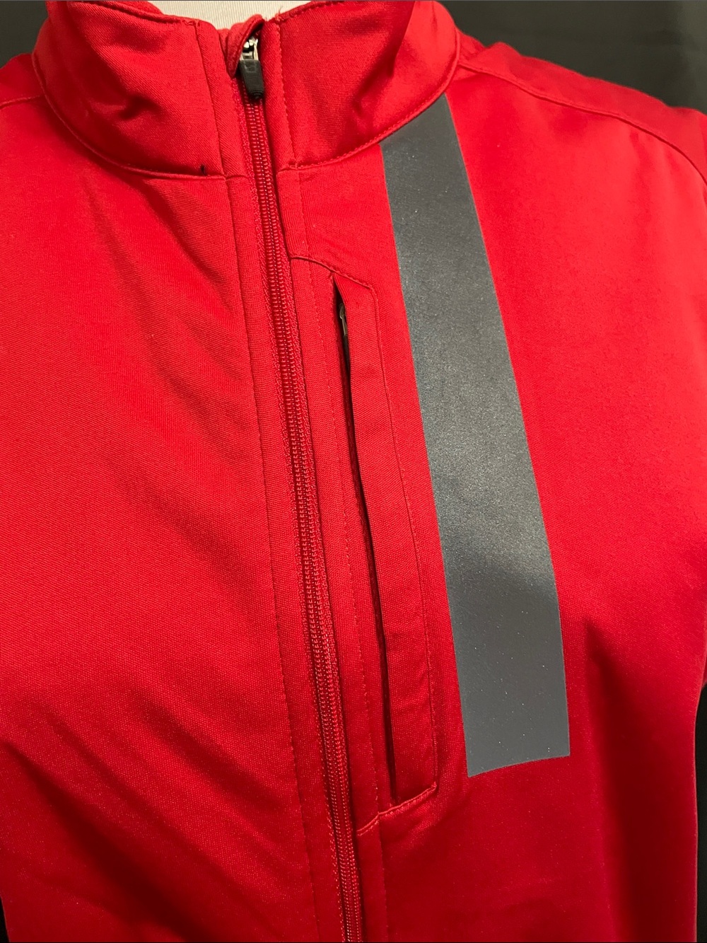 Women’s EUC VINTAGE OR PREVIOUS NIKE DRI-FIT Shield Running Vest Sz M - Picture 3 of 12